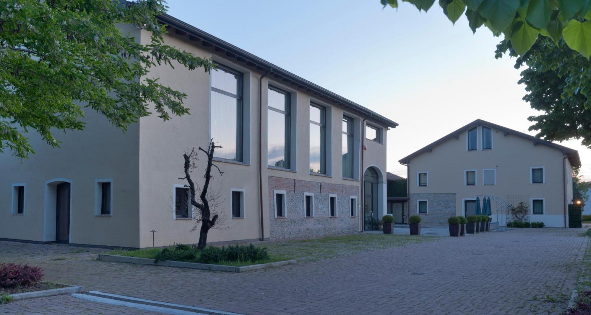 Locanda Sant'Ambrogio Rivalta  Eksteriør bilde