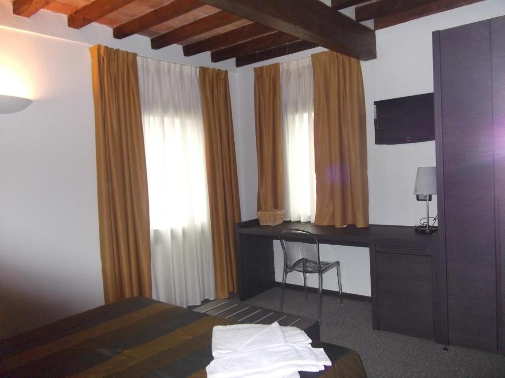 Locanda Sant'Ambrogio Rivalta  Rom bilde