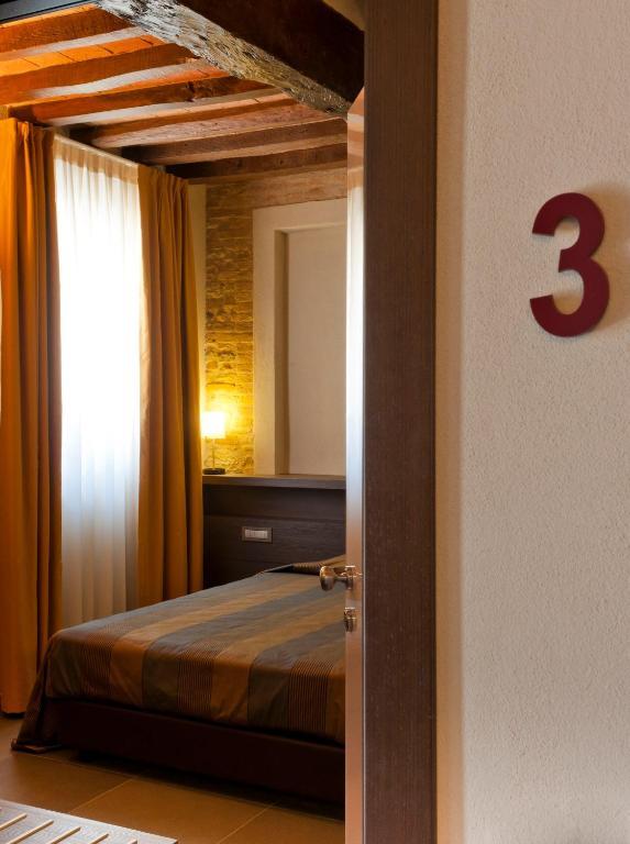 Locanda Sant'Ambrogio Rivalta  Rom bilde