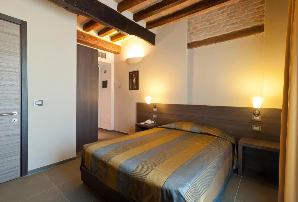 Locanda Sant'Ambrogio Rivalta  Rom bilde