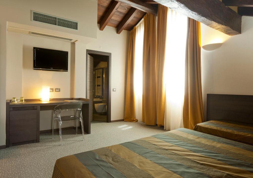 Locanda Sant'Ambrogio Rivalta  Rom bilde